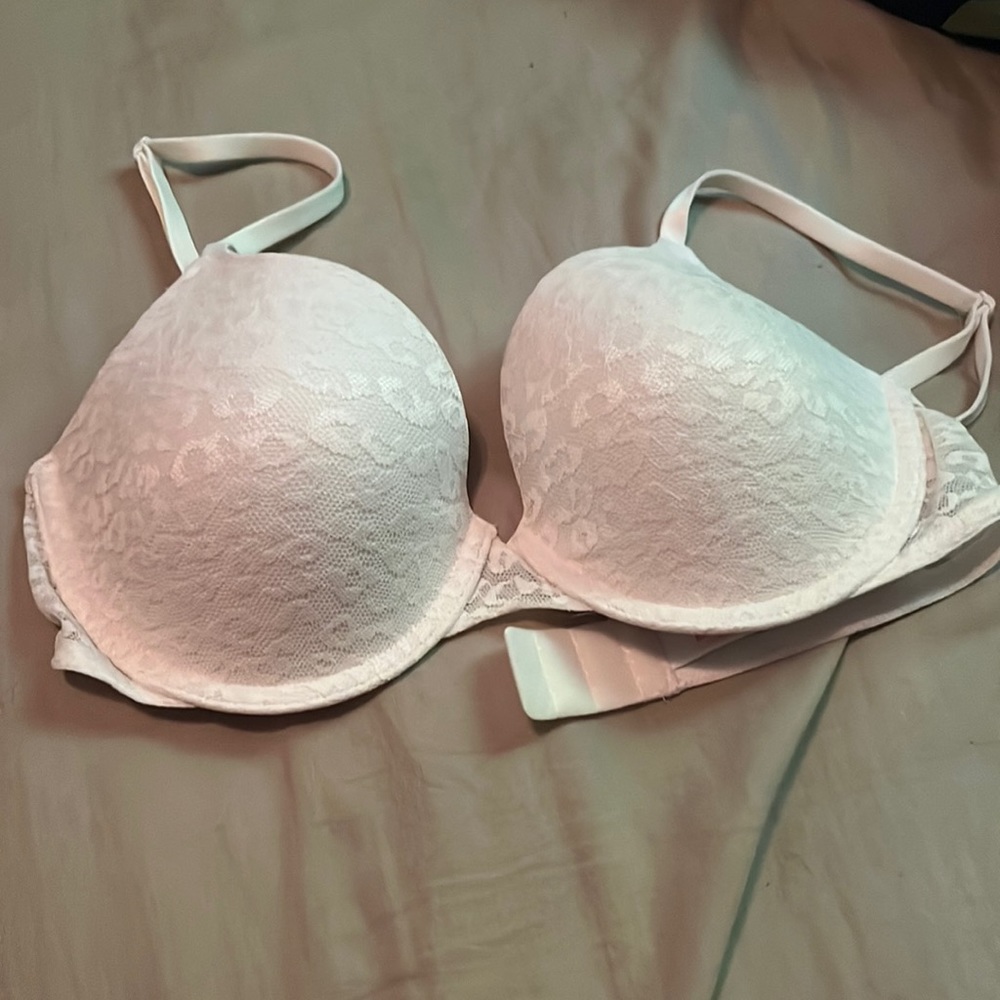 BNWOT PINK Wear Everywhere lightly lined bra